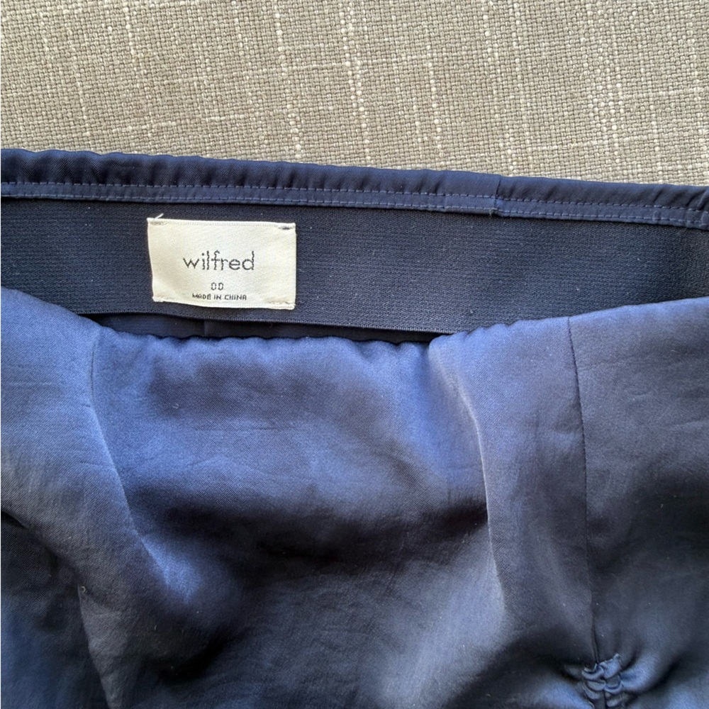 Wilfred Allusion Skirt - Picture 3 of 4